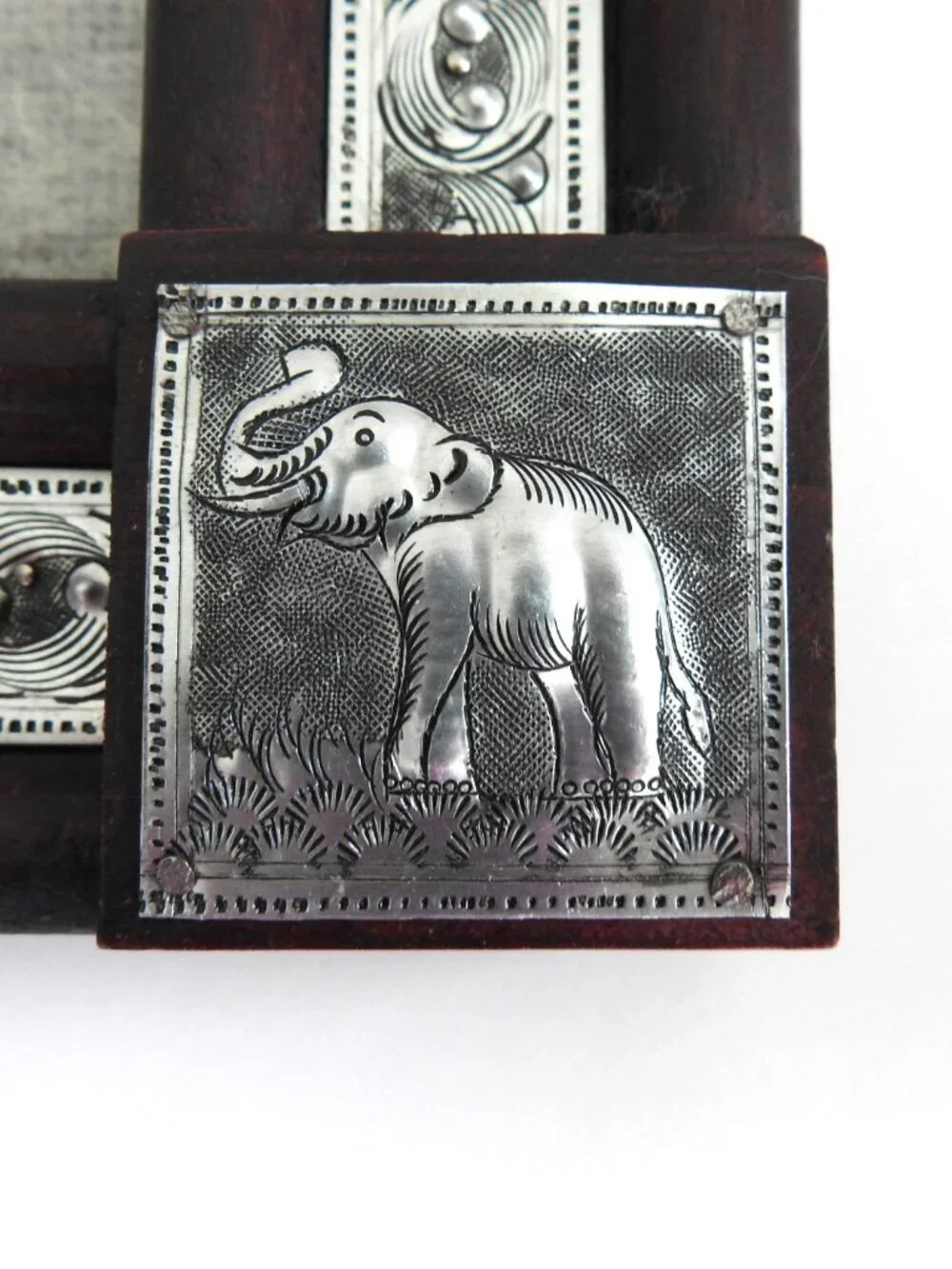 Vintage 5x7 Vertical Elephant Wood & Metal Frame Safari Decor